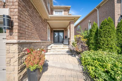 2377 Coronation Dr, House other with 5 bedrooms, 5 bathrooms and 4 parking in Oakville ON | Image 1