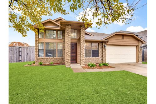 6501 Topaz Dr, Arlington, TX, 76001-7462 | Card Image