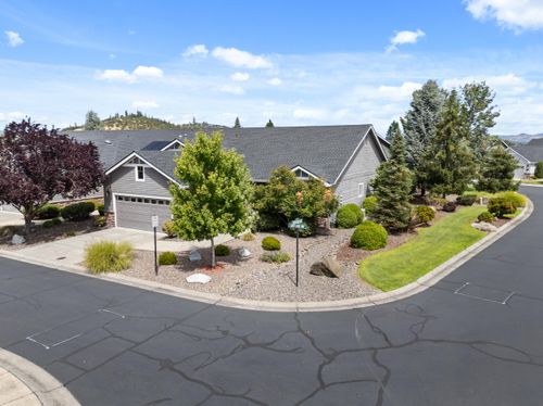 115 Sandridge Way, Eagle Point, OR, 97524-9680 | Card Image