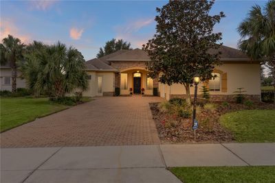 5400 Emerald Bay Lane, House other with 3 bedrooms, 3 bathrooms and null parking in Lady Lake FL | Image 2