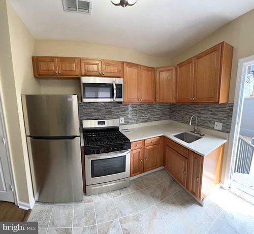 2117 S 22nd St, PHILADELPHIA, PA, 19145-3404 | Card Image
