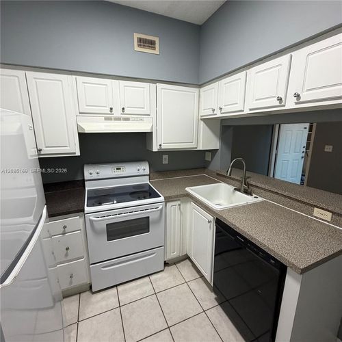 6a-1851 Nw 96th Ter, Pembroke Pines, FL, 33024-3023 | Card Image