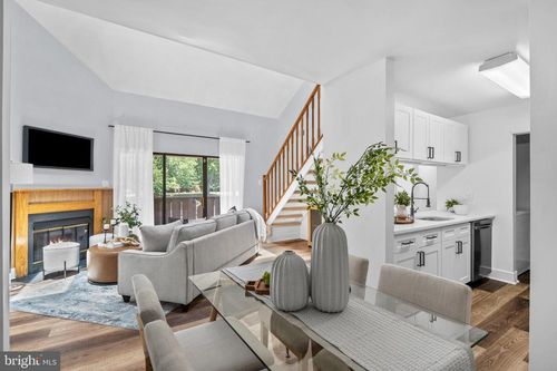 606 The Woods, CHERRY HILL, NJ, 08003-4706 | Card Image