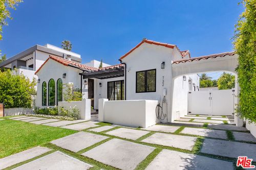 732 N Cherokee Ave, Los Angeles, CA, 90038 | Card Image