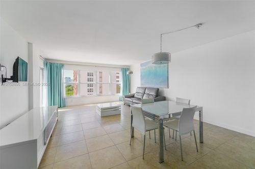 8d-3000 E Sunrise Blvd, Fort Lauderdale, FL, 33304-3321 | Card Image