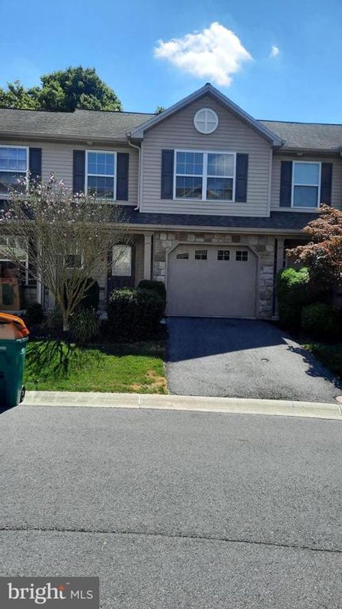 305 Antilles Ct, MECHANICSBURG, PA, 17050-5248 | Card Image