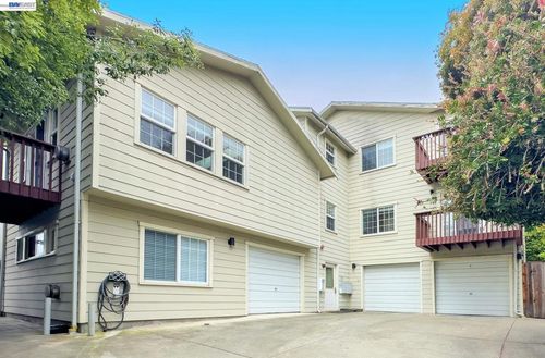 534 Adams St, Albany, CA, 94706-1157 | Card Image