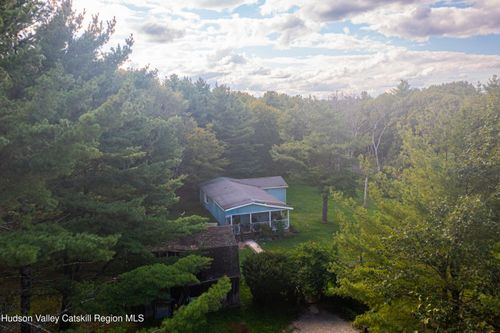 811 Hervey Sunside Rd, Cornwallville, NY, 12418-1518 | Card Image