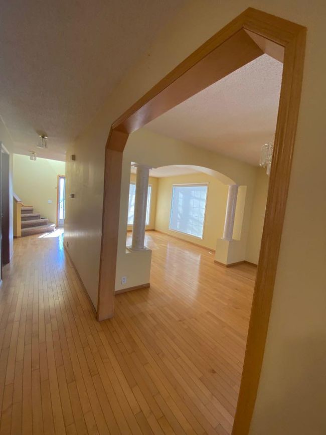 65 Scotia Point Nw, Home with 4 bedrooms, 2 bathrooms and 4 parking in Calgary AB | Image 13