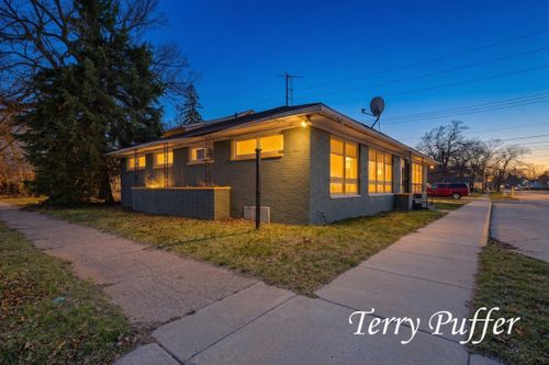 2101 Peck St, Muskegon Heights, MI, 49444-1114 | Card Image