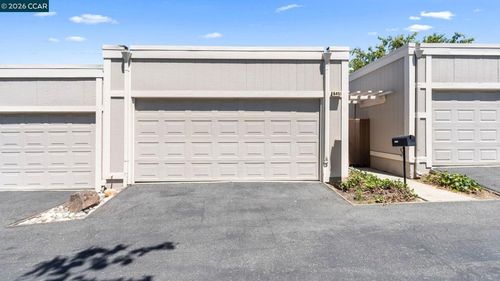 6451 Parklane Plz, Martinez, CA, 94553-6116 | Card Image