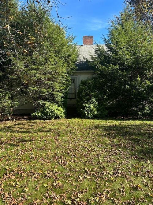 83 Bryn Mawr Ave, Auburn, MA, 01501-1603 | Card Image