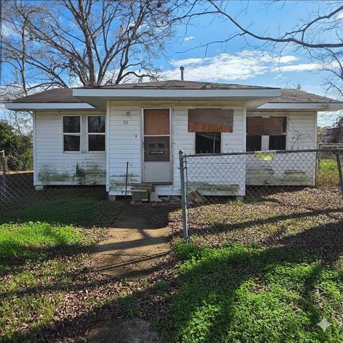 711 Woodard St, Alexandria, LA, 71302-5760 | Card Image