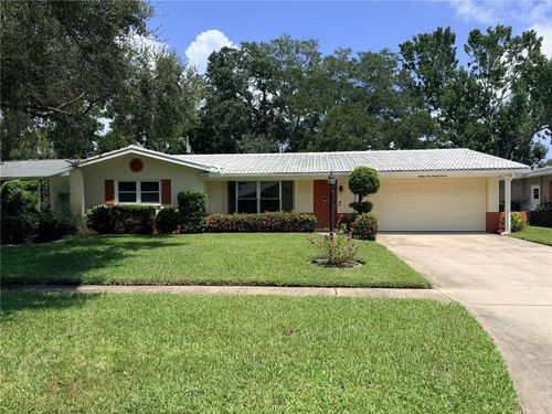 8927 Lakewood Dr, Seminole, FL, 33772-2820 | Card Image