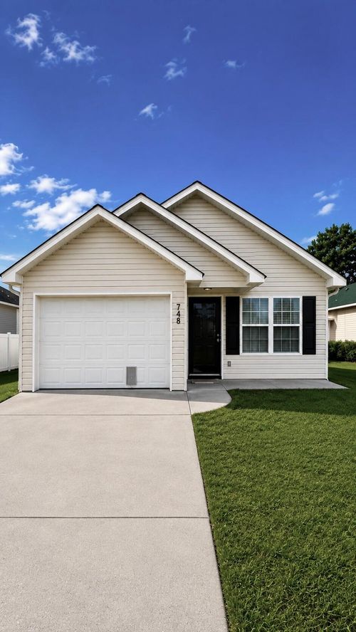 748 Pauline Ave, Morristown, TN, 37813-5354 | Card Image
