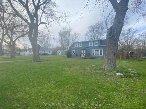 3252 Young Ave, Ridgeway, ON, L0S1N0 | Card Image
