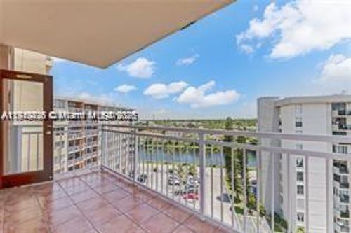 apt-904-2025 Ne 164th St, North Miami Beach, FL, 33162-4108 | Card Image