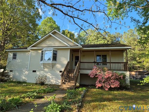 307 Whispering Pine Ln, Bumpass, VA, 23024-2827 | Card Image