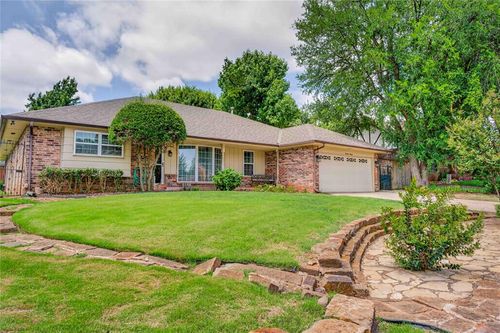 1916 Thunderbird Blvd, Edmond, OK, 73013-6852 | Card Image