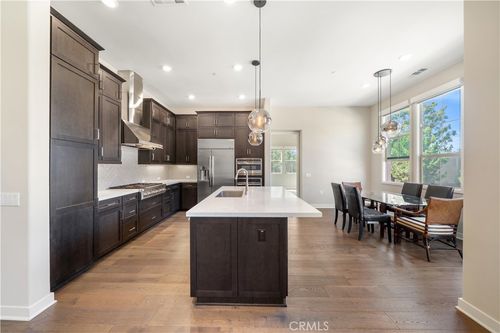 237 Carlow, Irvine, CA, 92618-0896 | Card Image
