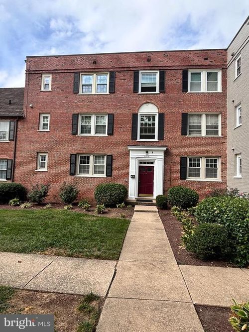 apt-301-3810 V St Se, WASHINGTON, DC, 20020-1351 | Card Image