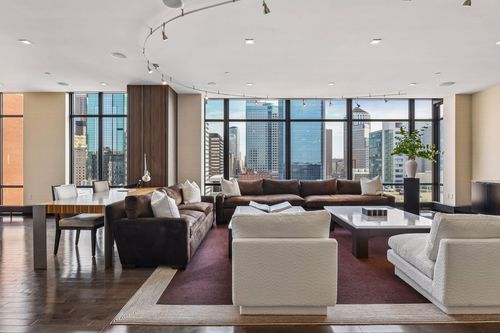 1120-201 S 11th St, Minneapolis, MN, 55403-2762 | Card Image