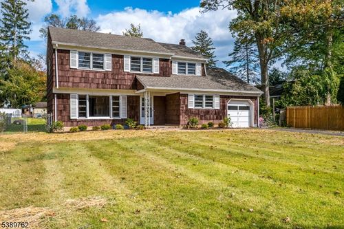 200 Maple Ave, North Plainfield, NJ, 07060-3932 | Card Image