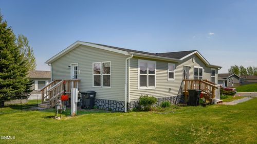 3867 Valley Loop, Bismarck, ND, 58503 | Card Image