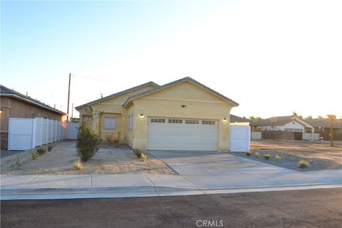 231 W 10th Street, Perris, CA, 92570 | Card Image