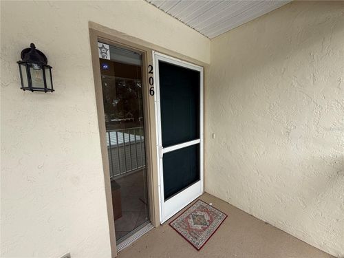 206-208 Silver Lake Dr, VENICE, FL, 34292-4555 | Card Image