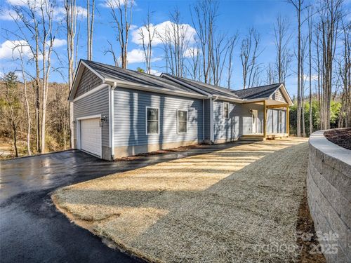36 Smokey Quartz Ln, Flat Rock, NC, 28731-1813 | Card Image