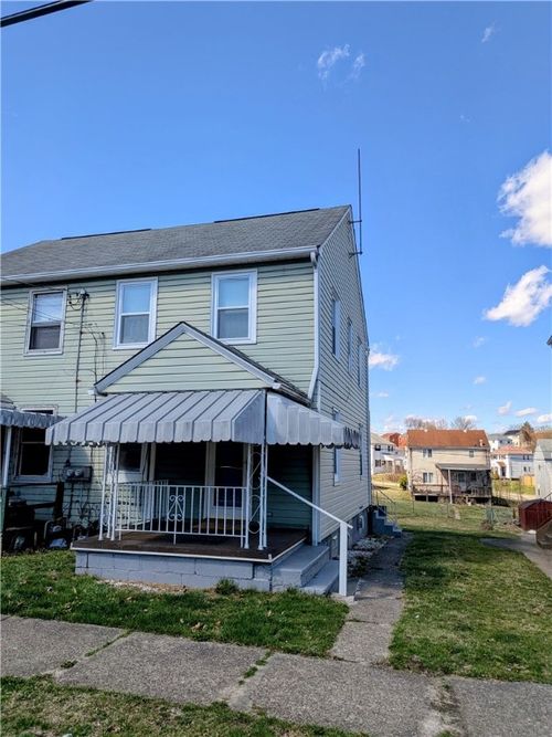 545 Farnsworth Ave, Clairton, PA, 15025-1019 | Card Image