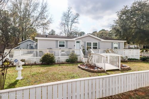 10521 Riverroad Dr, Gulfport, MS, 39503-4414 | Card Image