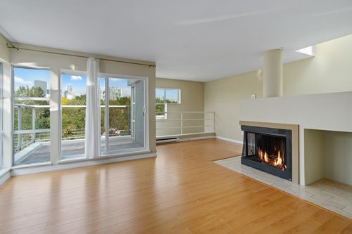 2226 Spruce St, Vancouver, BC, V6H2P3 | Card Image