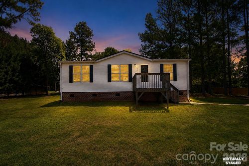 913 Grace Dr, Stanley, NC, 28164-4109 | Card Image