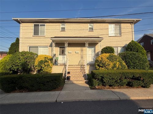 440 Brinkerhoff Ave, Fort Lee, NJ, 07024-1653 | Card Image