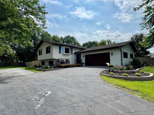 2119 Sunburst Ln, Kronenwetter, WI, 54455-8860 | Card Image