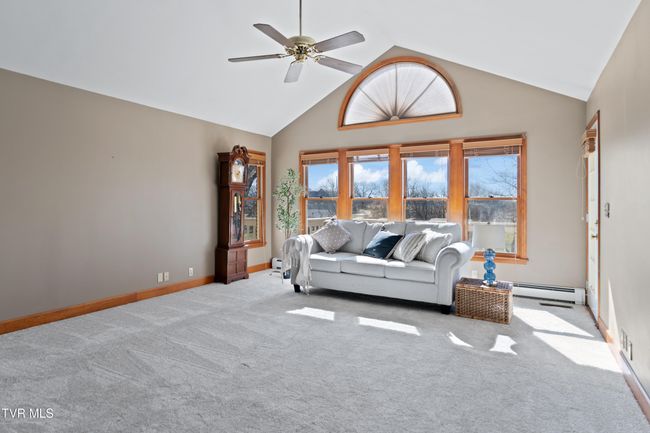 534 White Oak Cir, House other with 4 bedrooms, 3 bathrooms and null parking in Kodak TN | Image 38