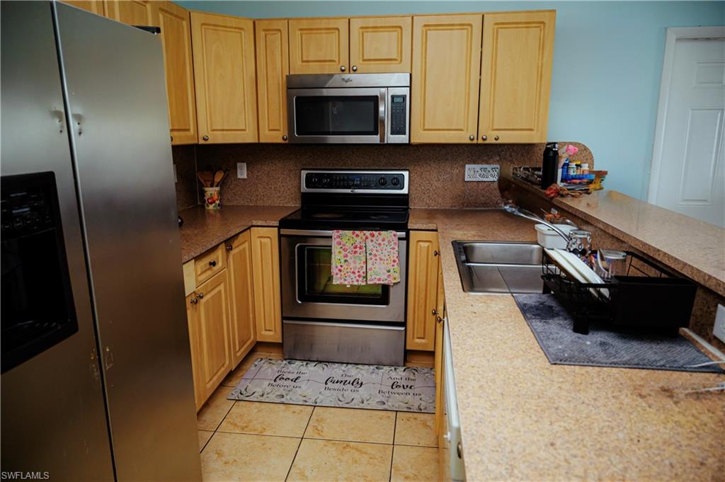 Residential Income in LEHIGH ACRES 4
