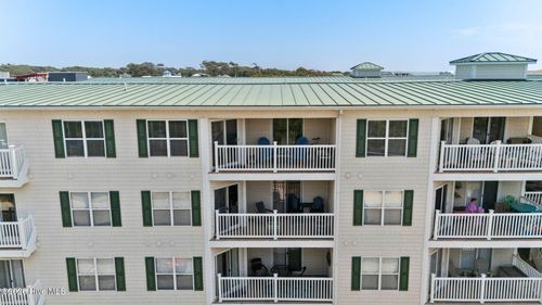 8302-105 Se 58th St, Oak Island, NC, 28465-5069 | Card Image