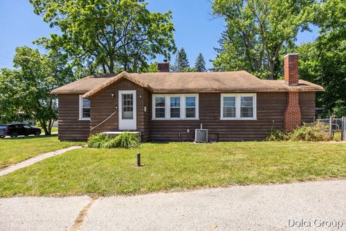 1023 Cogswell St Nw, Grand Rapids, MI, 49544-2818 | Card Image