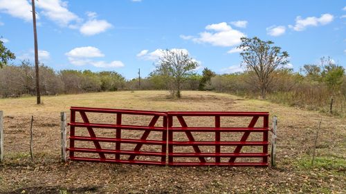 870 Wagoner Rd, Waco, TX, 76705-5952 | Card Image