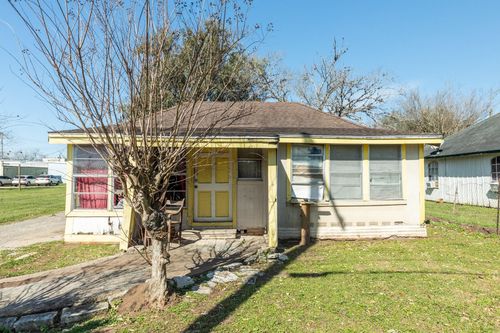 114 N 15th St, West Columbia, TX, 77486-2701 | Card Image