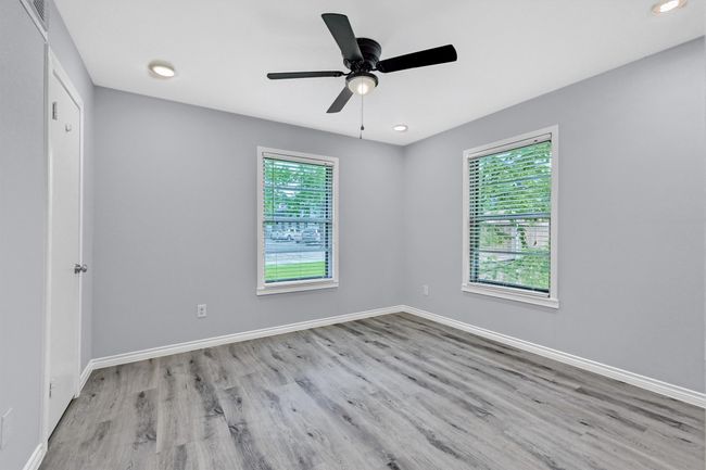 110 W Moore St, House other with 2 bedrooms, 2 bathrooms and null parking in Sherman TX | Image 19