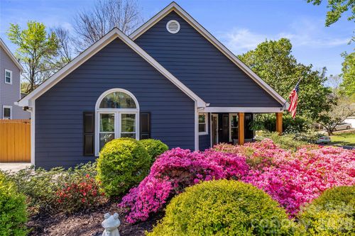 9600 Lawley Ln, Matthews, NC, 28105-4404 | Card Image