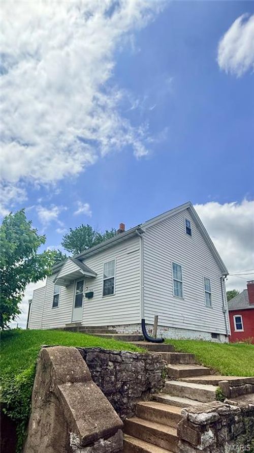 1025 E 7th St, Alton, IL, 62002-2620 | Card Image