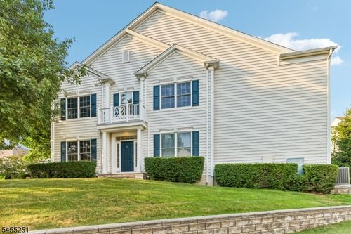 1-62 Hickory Hill Blvd, Totowa, NJ, 07512-2802 | Card Image