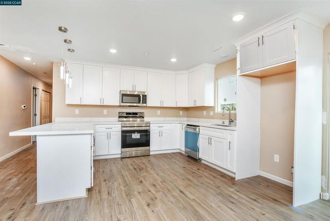 76 Cornwall St, House other with 4 bedrooms, 2 bathrooms and 2 parking in Pittsburg CA | Image 12
