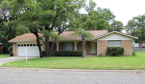 2051 N Woodland St, Stephenville, TX, 76401-2049 | Card Image