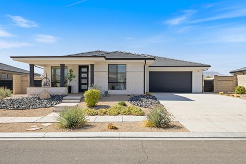 743 W Rust Bluff Dr, St George, UT, 84790-2369 | Card Image